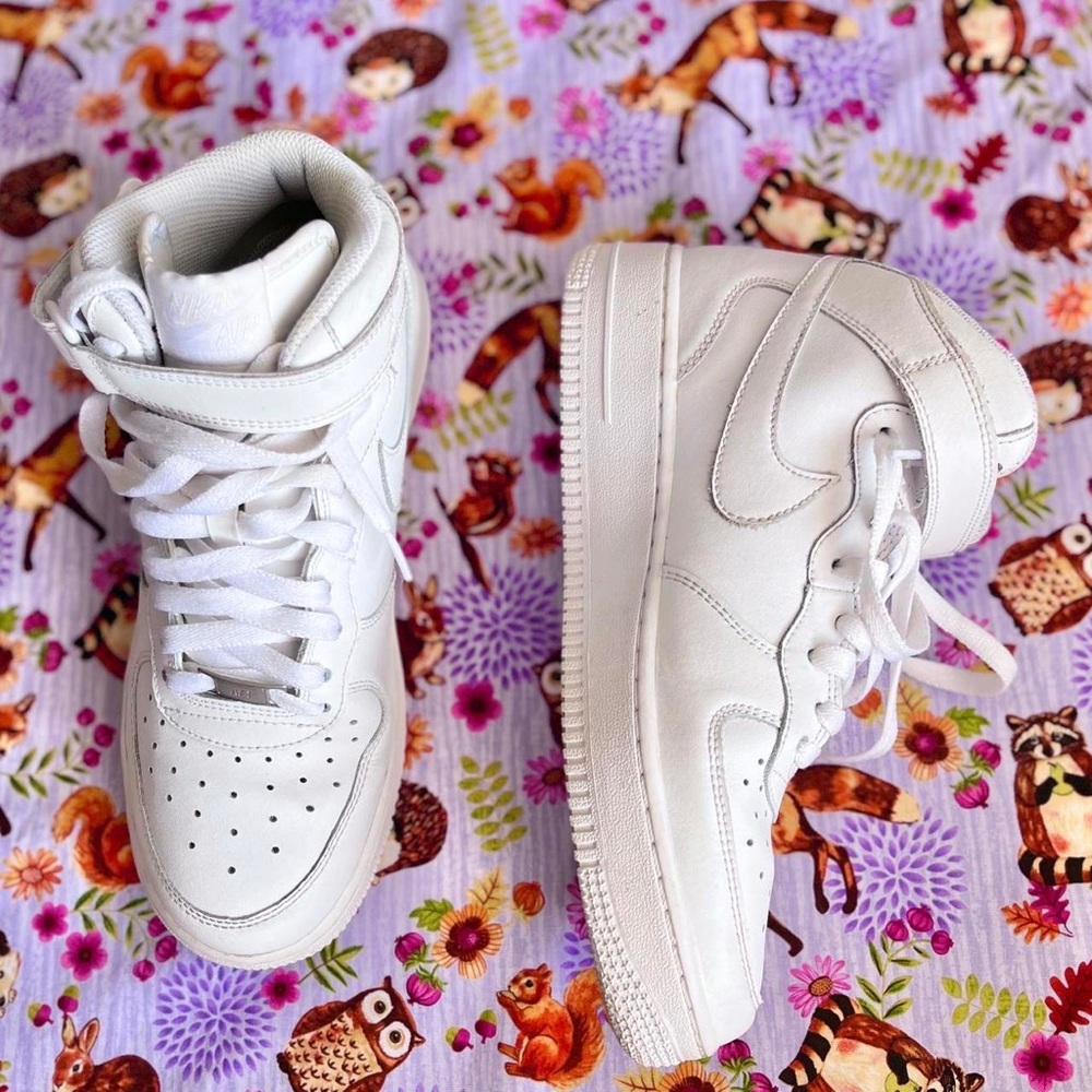 Nike Air Force 1s Mid White Sneakers 7Y (Womens 8.5)